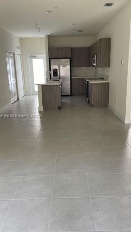 8265 NW 41 st 102, Doral, FL 33166