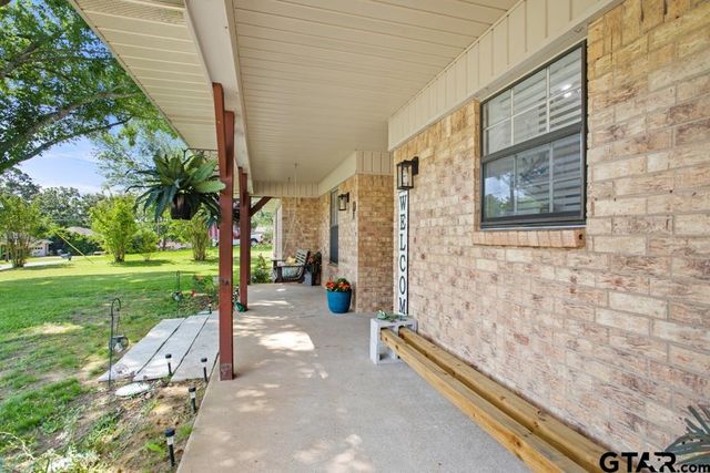 9303 Londonderry Dr, Tyler, TX 75703