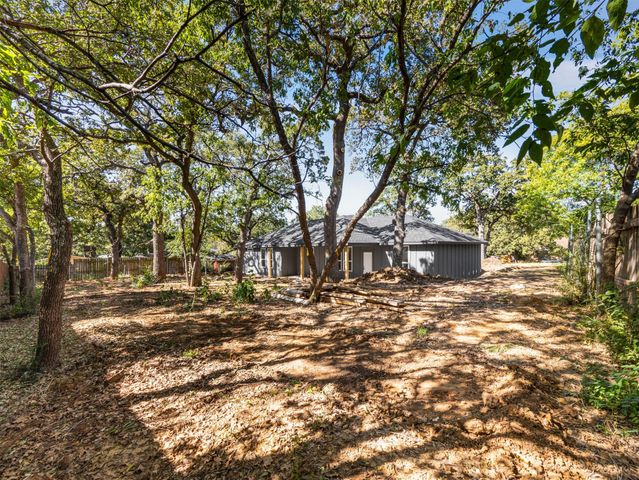 431 Oakhill Drive, Denton, TX 76201