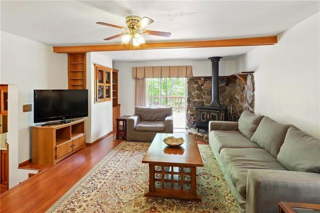 13552 Indian Bow Circle, Garfield, AR 72732