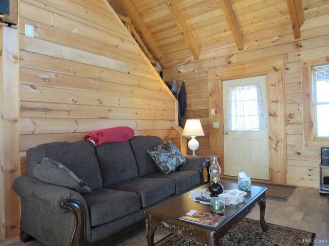 19007 Cr 601 Road, Champion, MI 49814