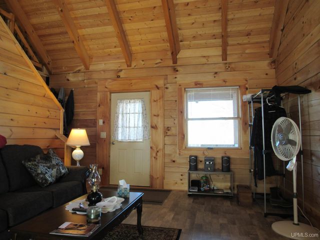 19007 Cr 601 Road, Champion, MI 49814