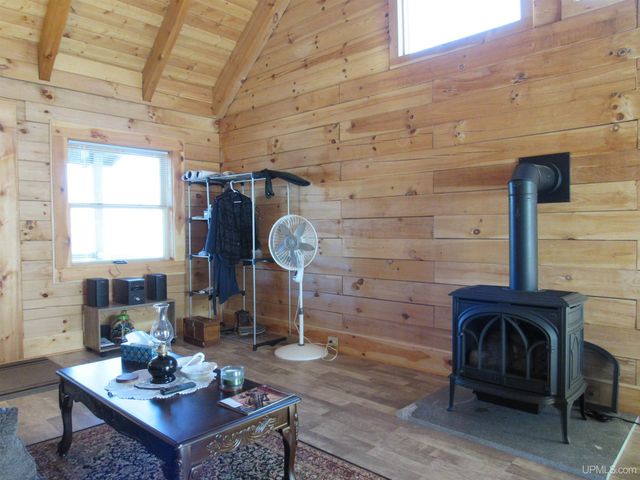 19007 Cr 601 Road, Champion, MI 49814