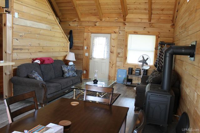 19007 Cr 601 Road, Champion, MI 49814