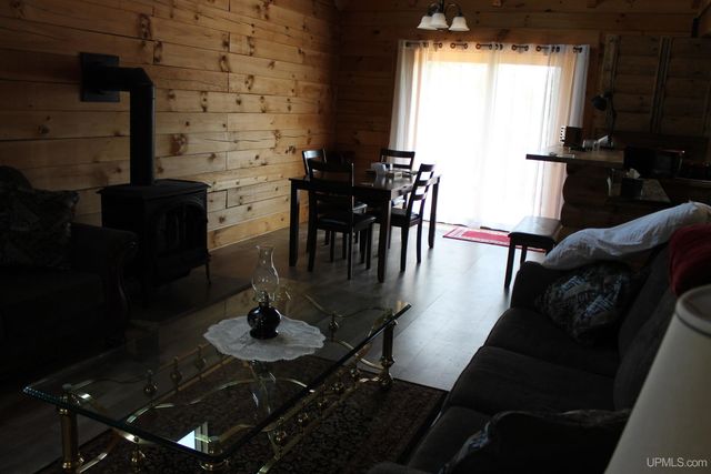 19007 Cr 601 Road, Champion, MI 49814