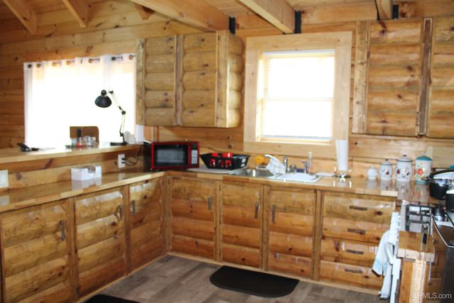 19007 Cr 601 Road, Champion, MI 49814