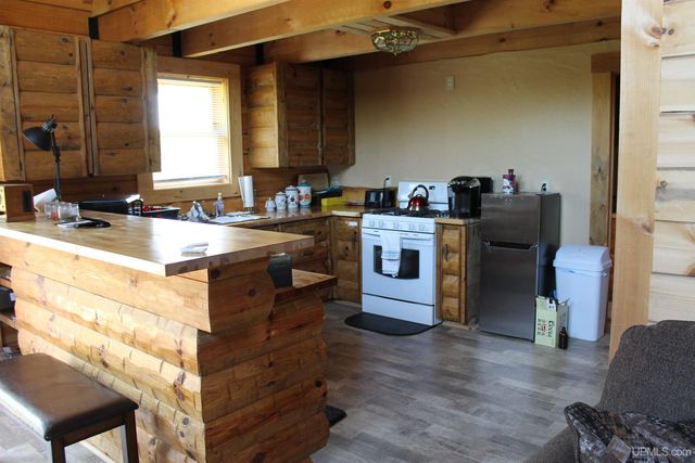 19007 Cr 601 Road, Champion, MI 49814