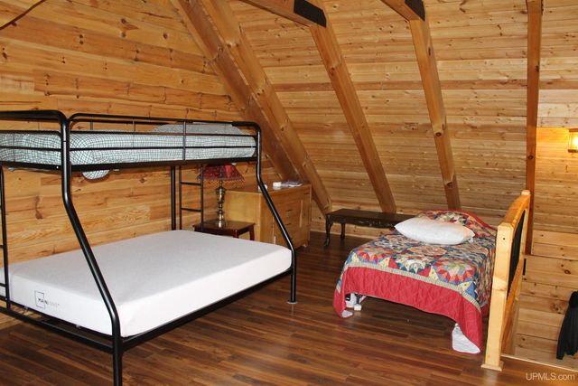 19007 Cr 601 Road, Champion, MI 49814