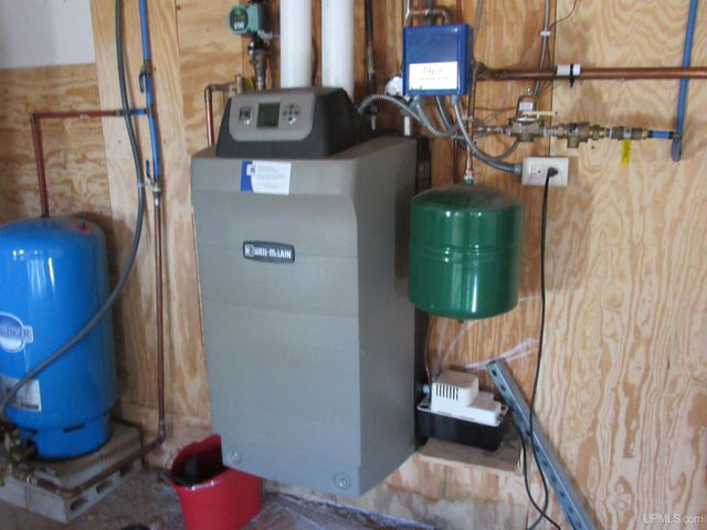 19007 Cr 601 Road, Champion, MI 49814