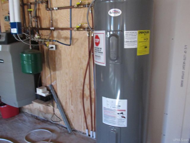 19007 Cr 601 Road, Champion, MI 49814