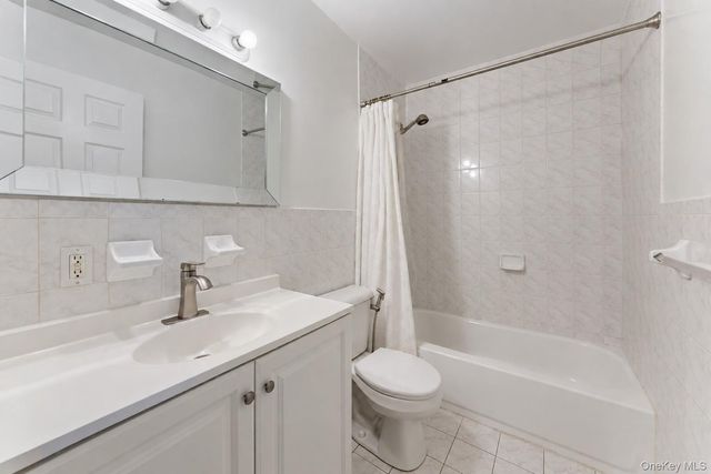 235 Bronx River Road 2, Yonkers, NY 10704