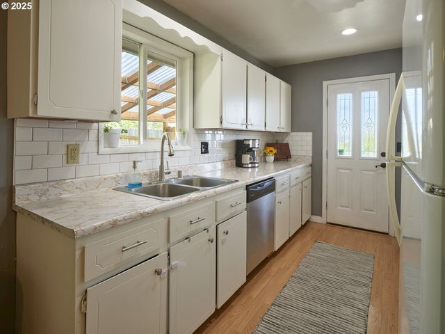 622 MOUNT PLEASANT Rd, Kelso, WA 98626