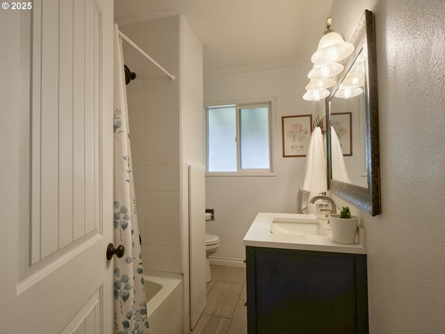 622 MOUNT PLEASANT Rd, Kelso, WA 98626