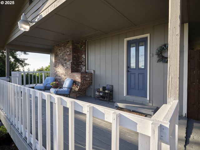 622 MOUNT PLEASANT Rd, Kelso, WA 98626