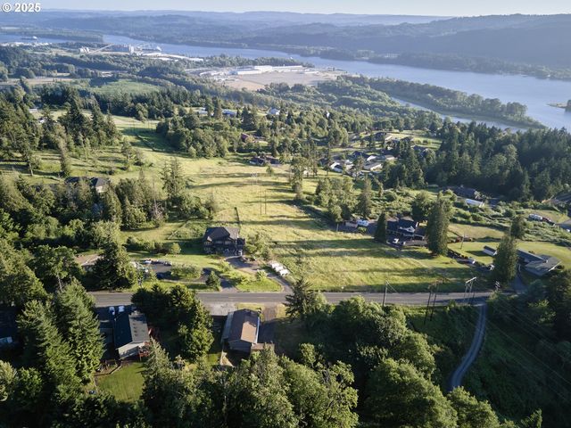 622 MOUNT PLEASANT Rd, Kelso, WA 98626