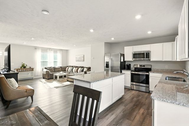 3923 Higgins Drive, Norton, OH 44203