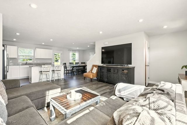 3923 Higgins Drive, Norton, OH 44203