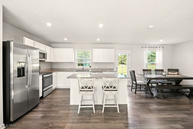 3923 Higgins Drive, Norton, OH 44203