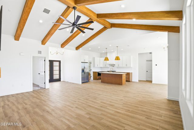 13264 Nacho Alvarado Drive, Clint, TX 79836