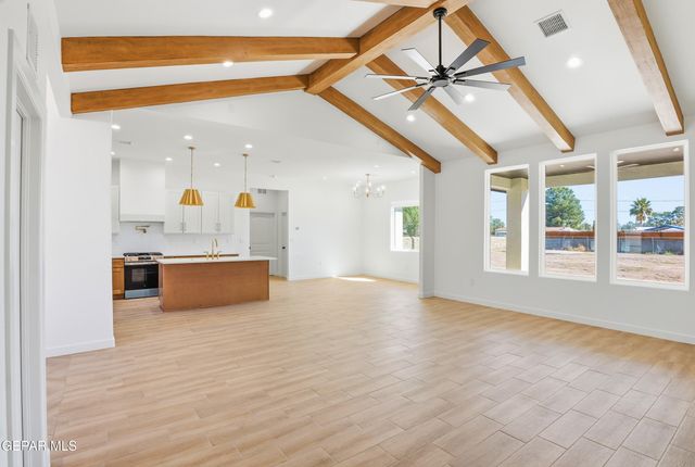 13264 Nacho Alvarado Drive, Clint, TX 79836