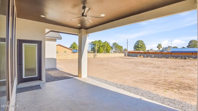 13264 Nacho Alvarado Drive, Clint, TX 79836