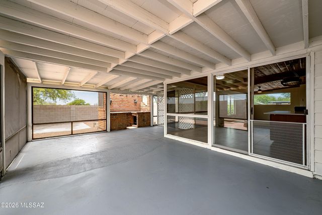 9500 E 33rd Street, Tucson, AZ 85748