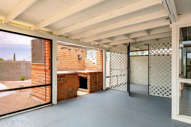 9500 E 33rd Street, Tucson, AZ 85748