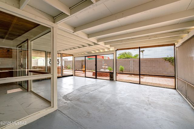 9500 E 33rd Street, Tucson, AZ 85748