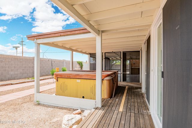 9500 E 33rd Street, Tucson, AZ 85748