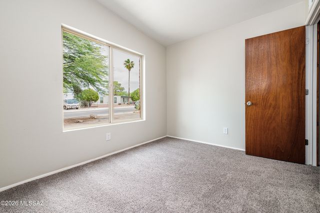 9500 E 33rd Street, Tucson, AZ 85748