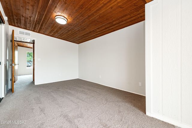 9500 E 33rd Street, Tucson, AZ 85748