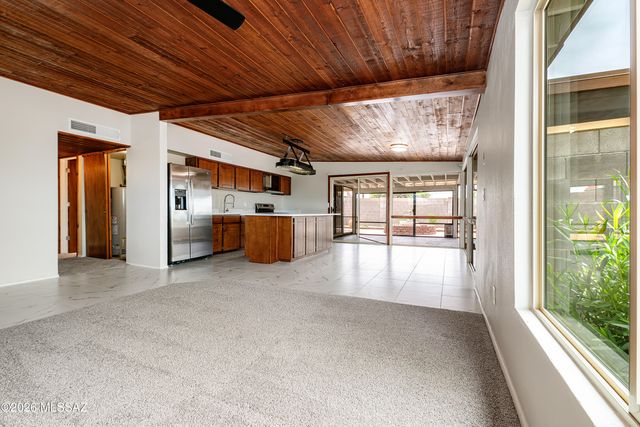 9500 E 33rd Street, Tucson, AZ 85748