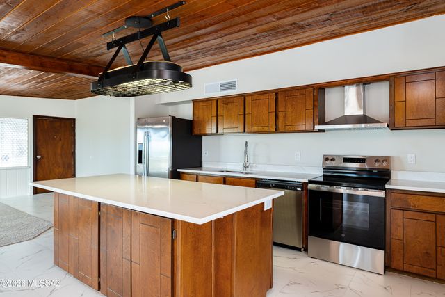 9500 E 33rd Street, Tucson, AZ 85748