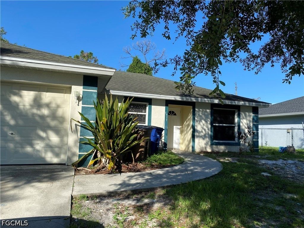 4939 Leonard BLVD S, Lehigh Acres, FL 33973