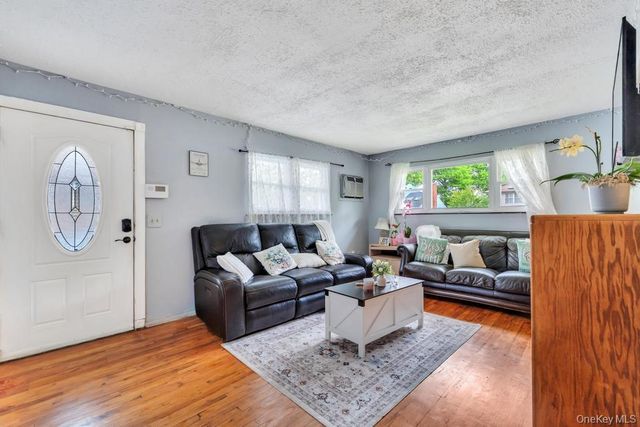 90 Pinewood Drive, Shirley, NY 11967