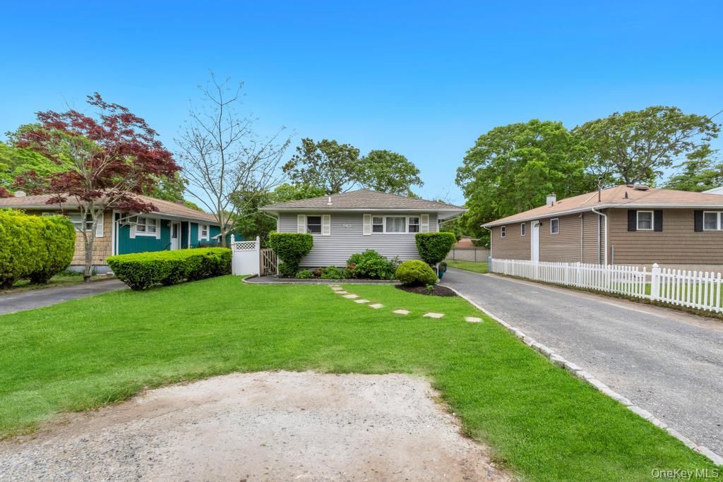 90 Pinewood Drive, Shirley, NY 11967