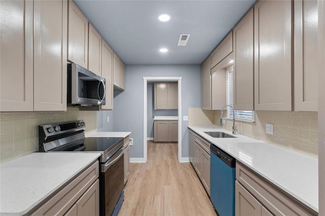 903 White Road, Springdale, AR 72762