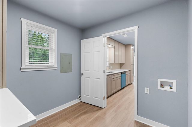 903 White Road, Springdale, AR 72762