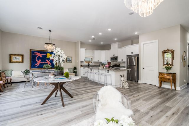 4926 Wunder Way, Houston, TX 77069