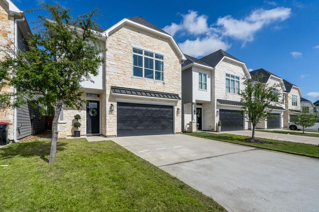 4926 Wunder Way, Houston, TX 77069