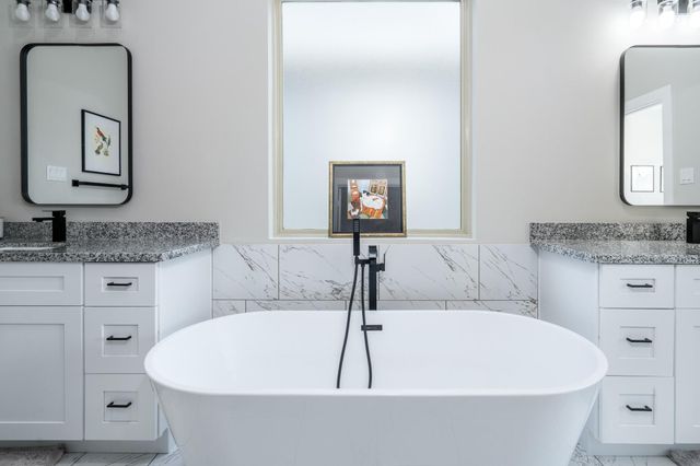 4926 Wunder Way, Houston, TX 77069