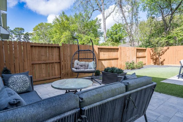 4926 Wunder Way, Houston, TX 77069