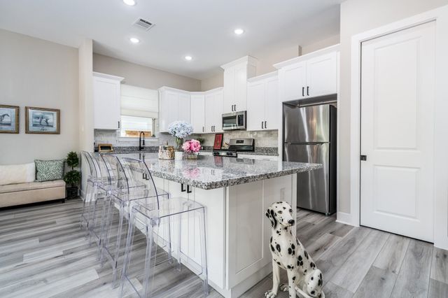 4926 Wunder Way, Houston, TX 77069