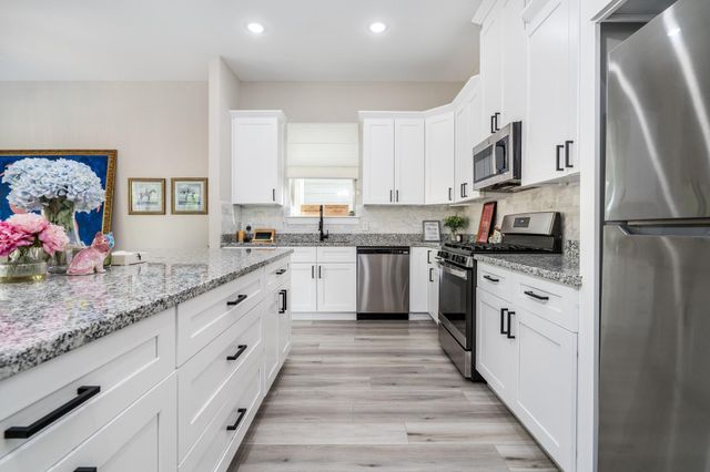 4926 Wunder Way, Houston, TX 77069