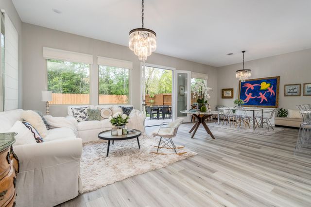 4926 Wunder Way, Houston, TX 77069