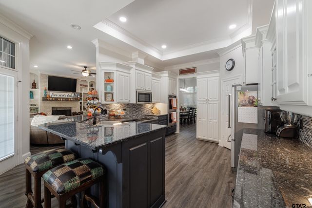 106 Graham Ln, Bullard, TX 75757