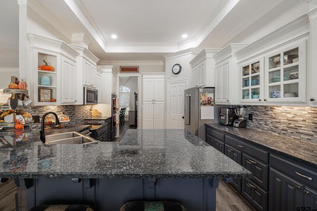 106 Graham Ln, Bullard, TX 75757