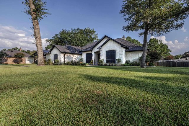 106 Graham Ln, Bullard, TX 75757