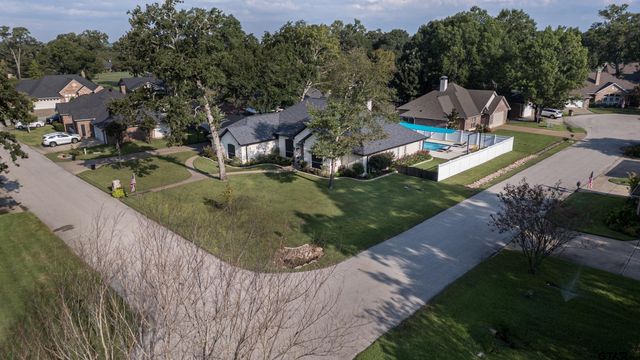 106 Graham Ln, Bullard, TX 75757