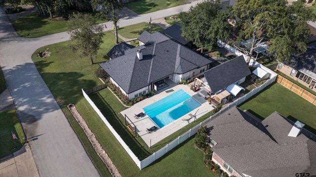 106 Graham Ln, Bullard, TX 75757